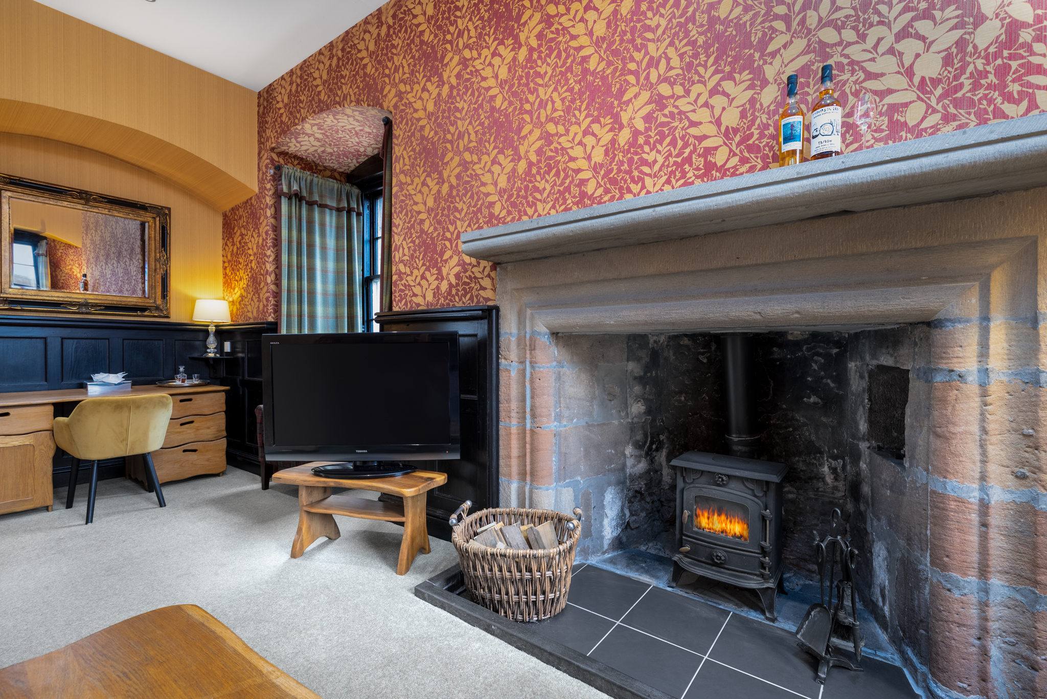 The Tower Room - Deluxe Castle