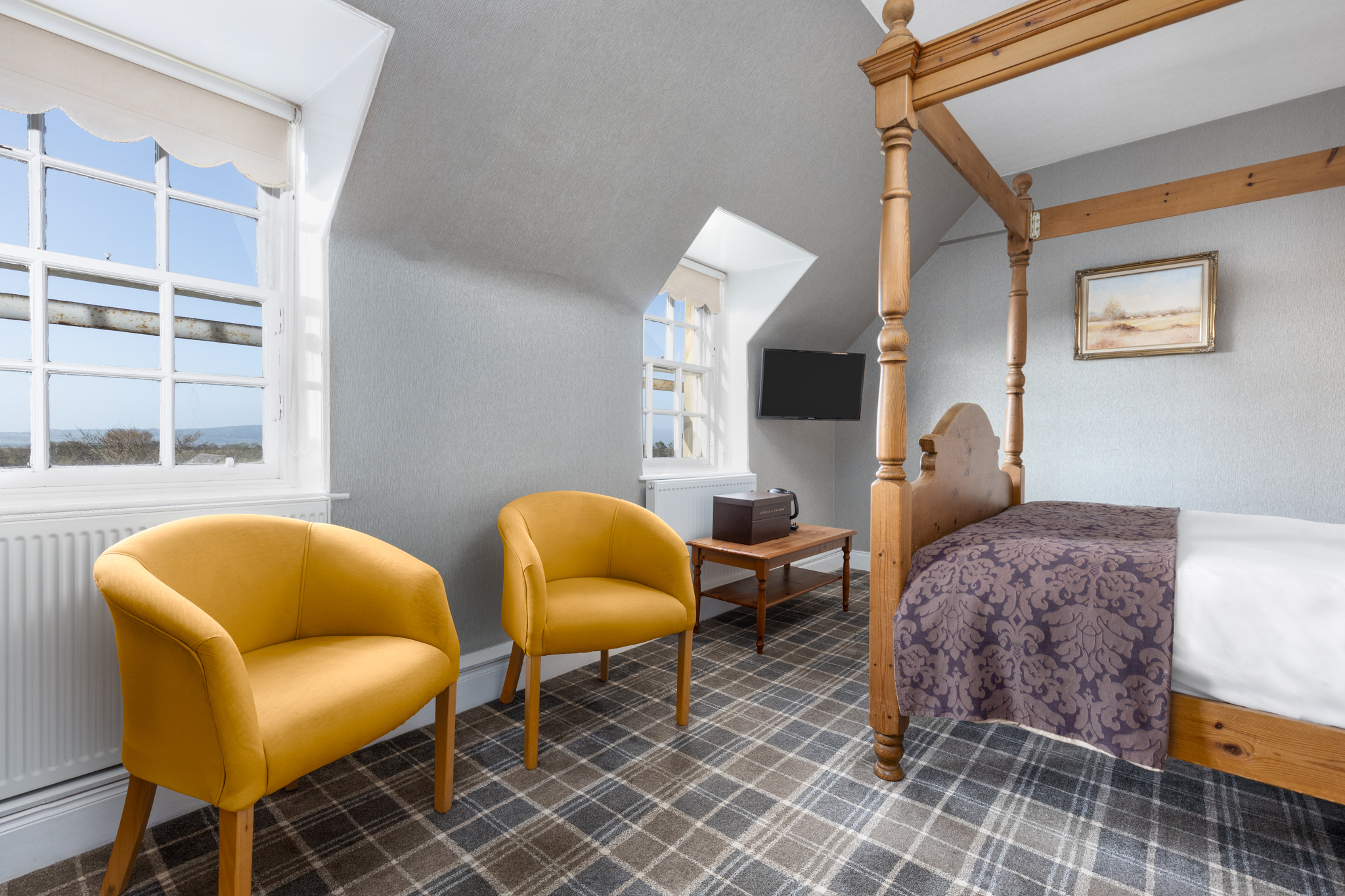 Superior Family Castle Room