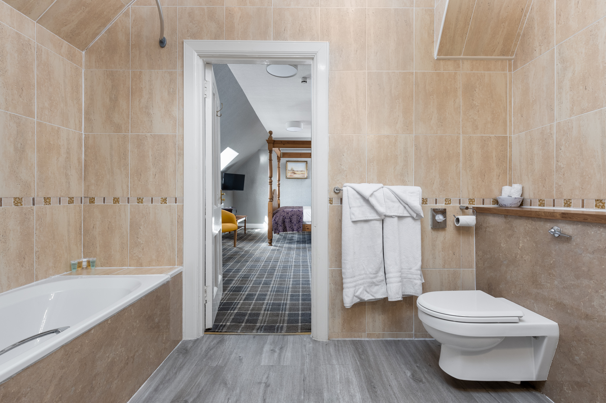 Superior Family Castle Room Bathroom