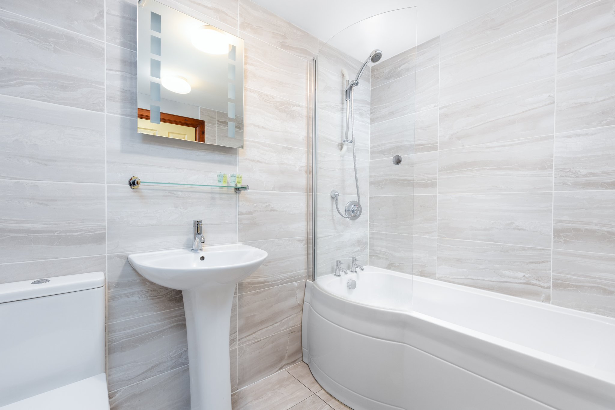 Garden Superior Room | Fortrose - Bathroom